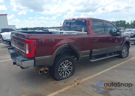 2017 Ford F-250 Lariat z USA, uszkodzony, nr VIN 1FT7W2BT4HEF42152